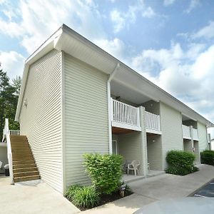 Studio Motel Of Lake George Exterior photo