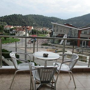Kyknos De Luxe Suites & Rooms Kastoriá Exterior photo
