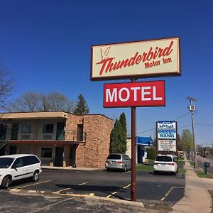 Thunderbird Motor Inn Baraboo Exterior photo