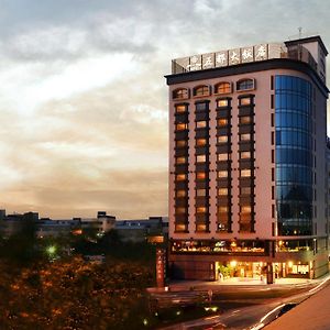 Grand City Hotel Fengyuan Exterior photo