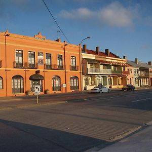 Mandelsons Of Goulburn Hotell Exterior photo