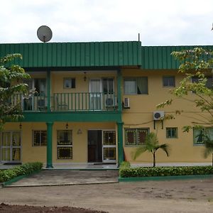 L'Aquarius Marina 2000 Hotell Douala Exterior photo