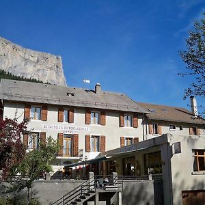 Au Gai Soleil Du Mont-Aiguille Hotell Chichilianne Exterior photo