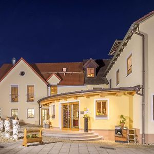 Landhotel Zum Goldenen Kreuz Moosbach  Exterior photo