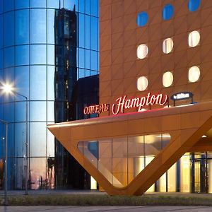 Hampton By Hilton Saint-Petersburg Expoforum Hotell St. Petersburg Exterior photo