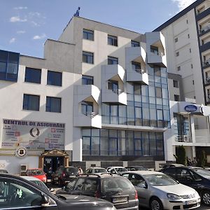 Alcadibo Center Hotell Piteşti Exterior photo