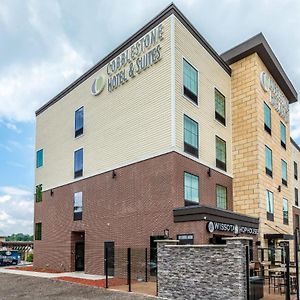 Cobblestone Hotel&Suites Hartford Exterior photo