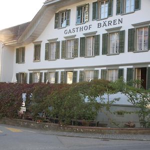 Gasthof Baeren Laupen Hotell Exterior photo