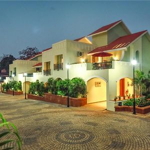 Joystreet - Beachy Blossom Siolim Exterior photo