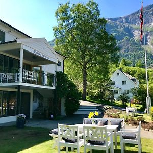 Heimly Pensjonat Bed & Breakfast Flåm Exterior photo