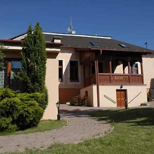 Penzion Rodina Bed & Breakfast Levoča Exterior photo