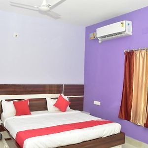 Oyo 22547 Avigna Residency Hotell Bhubaneswar Exterior photo