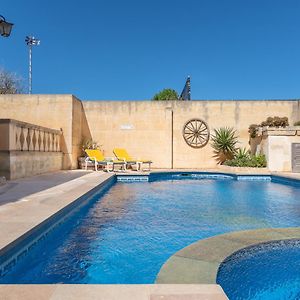 Mood Farmhouse Mythology Bed & Breakfast Għarb Exterior photo