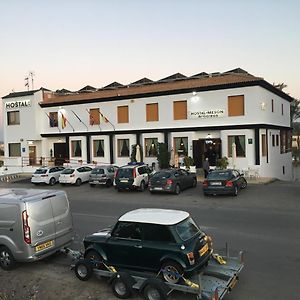 Hostal Meson Arboleas Hotell Exterior photo