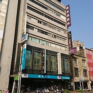 H.M.Hotel Hsinchu by Exterior photo