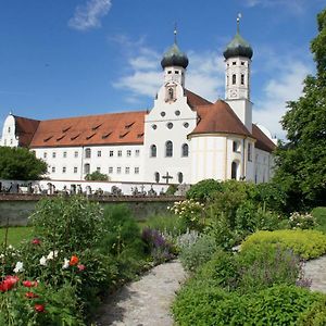 Kloster Benediktbeuern - Gaestehaus Der Salesianer Don Bosco Hotell Exterior photo