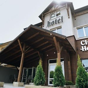 Clubhouse Hotell Ivano-Frankivsk Exterior photo