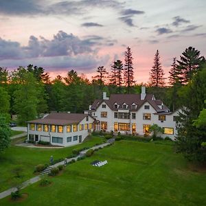 Seven Hills Inn Lenox Exterior photo