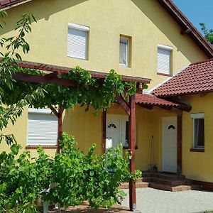 Pataki House Leilighet Mórahalom Exterior photo