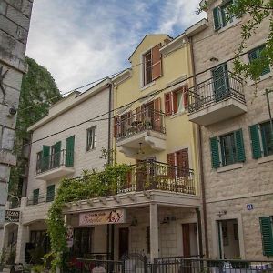 Apartmani Skver Sanja Herceg Novi Exterior photo