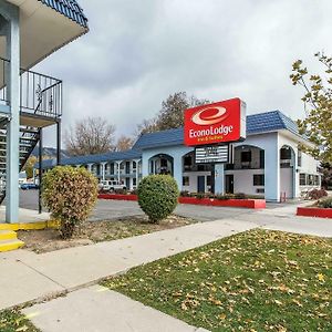 Econo Lodge Inn & Suites Logan Exterior photo