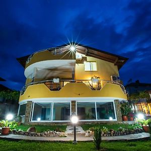 Guest House Holiday Ognjanovo Exterior photo