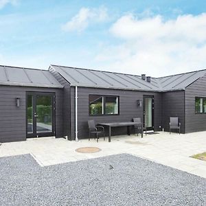 Three-Bedroom Holiday Home In Tarm 12 Hemmet Exterior photo