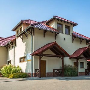 Nad Borkiem Hotell Kosarzyn  Exterior photo