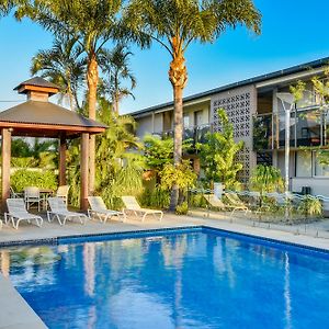 Nightcap At Golden Beach Tavern Hotell Caloundra Exterior photo