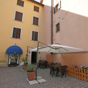 Il Cavallino Hotell Fossombrone Exterior photo