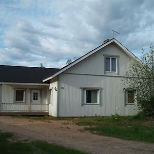 Ahkula House Hotell Lemmenjoki Exterior photo