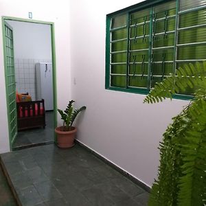 Suite 1, Aconchegante, Privativa E Independente Cuiabá Exterior photo