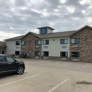 Cobblestone Inn&Suites - Denison | Oak Ridge Exterior photo