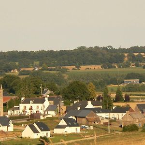 La Ferme De La Cavalerie Hotell Saint-Gonnery Exterior photo