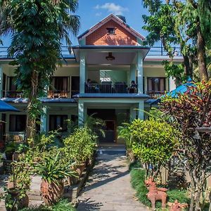 Yeti Guest House Pokhara Exterior photo