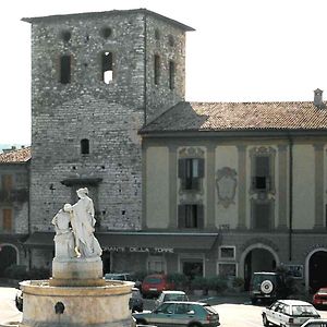 Albergo Ristorante Della Torre Trescore Balneario Exterior photo