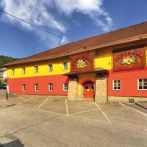 Hacienda Mexicana Hotell Spittal an der Drau Exterior photo