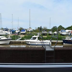 Boatyard View Leilighet Sandwich Exterior photo