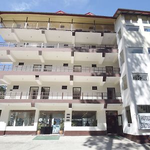 Oyo 12246 Hotel Satyam International Dalhousie Exterior photo