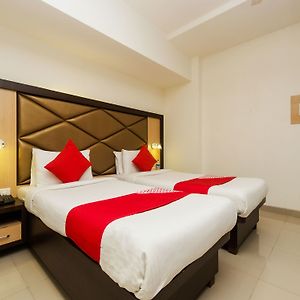 Oyo 8207 Vashi Hotell Navi Mumbai Exterior photo