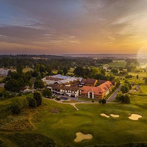 De Vere Wokefield Estate Hotell Reading Exterior photo