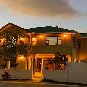 Calyx Grand Fuvahmulah Hotell Addu-atollen Exterior photo