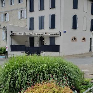 Vanille Cafe Chocolat Hotell Bagnères-de-Bigorre Exterior photo