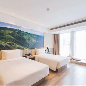 Atour Hotel Wenzhou Yueqing Nanhong Plaza Exterior photo