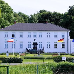 Ostsee-Gutshaus Am Salzhaff Pepelow Naehe Rerik- Am Meer Residieren! Leilighet Klein Stromkendorf Exterior photo