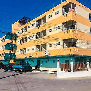 Tree House Chachoengsao Hotell Exterior photo