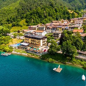 Albergo Mezzolago Exterior photo