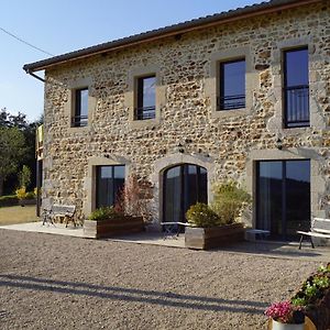 Auberge Des Myrtilles Hotell Saint-Bonnet-le-Froid Exterior photo